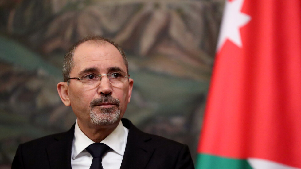 الصفدي: ضم المستوطنات يعني فصل القدس وشمال الضفة الغربية عن جنوبها