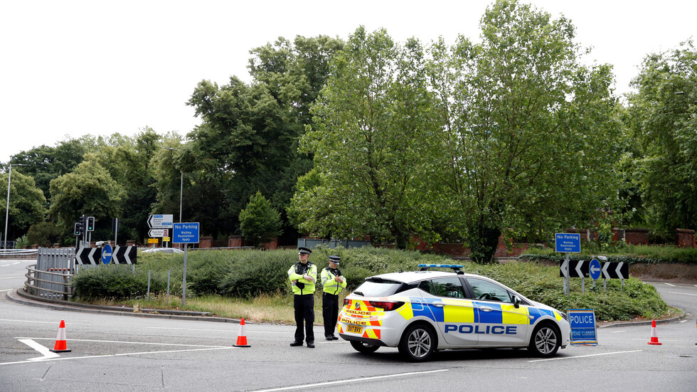الشرطة البريطانية: عملية الطعن في ريدنغ هجوم إرهابي.. و"رويترز": المنفذ عربي