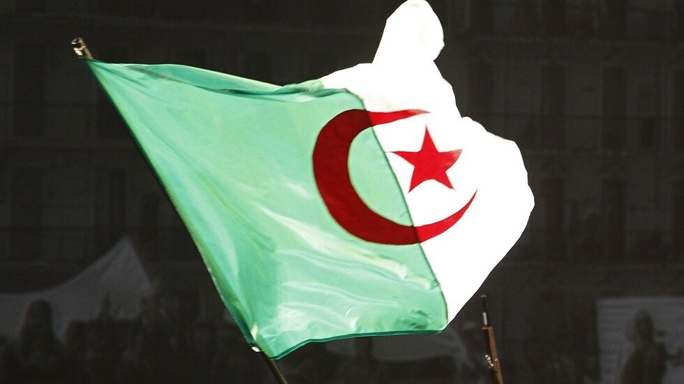 الجزائر تؤكد مضيّها في سن قانون تجريم الاستعمار الفرنسي