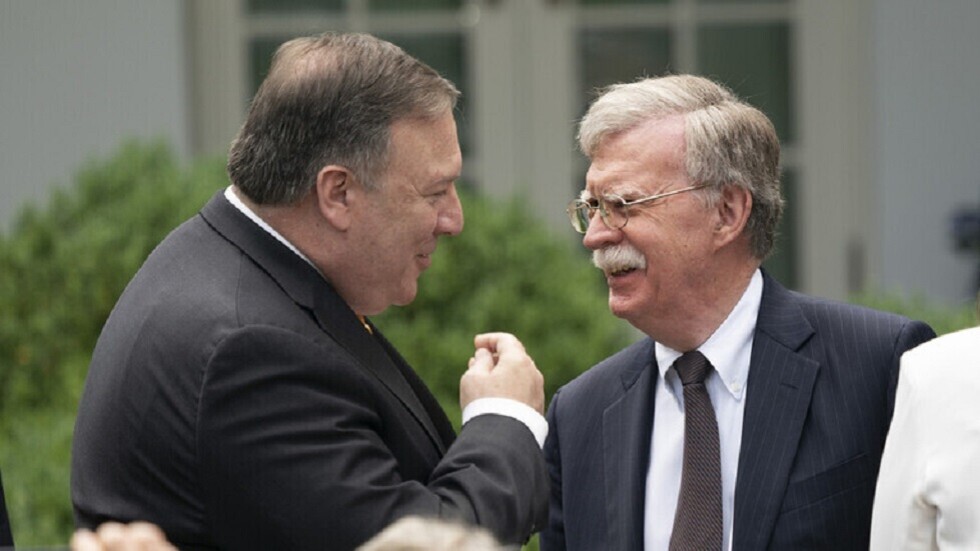 بومبيو يقارن إفشاء بولتون للمعلومات السرية بفرار سنودن