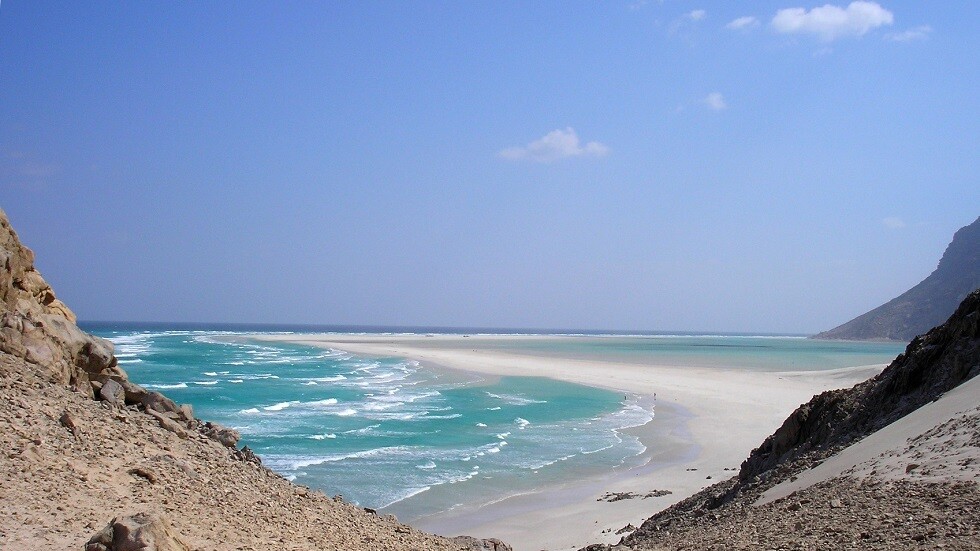 وزير يمني: الإمارات تتخذ من حزب "الإصلاح" شماعة لتنفيذ مخططاتها في اليمن