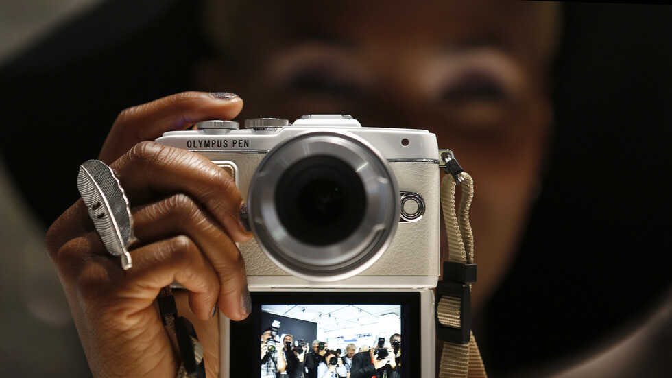 بعد 84 عاما.. "أوليمبوس" توقف صناعة الكاميرات