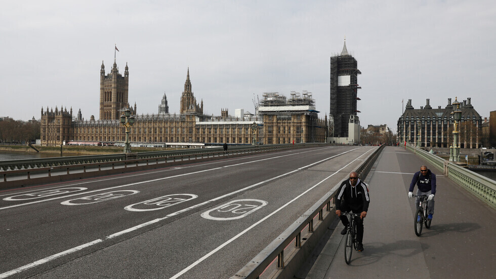 بريطانيا تسجل 100 وفاة جديدة بفيروس كورونا