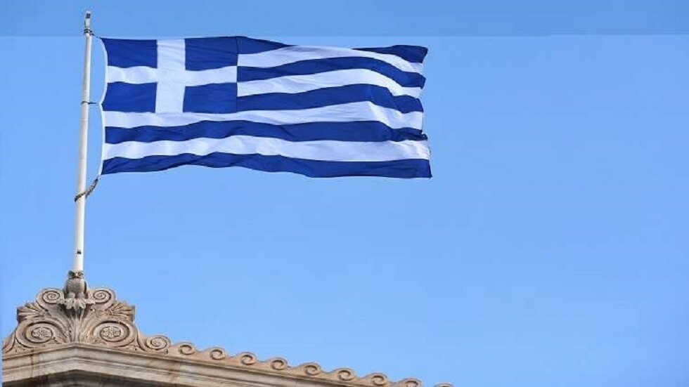اليونان: لن نسمح برحلات مباشرة من بريطانيا والسويد