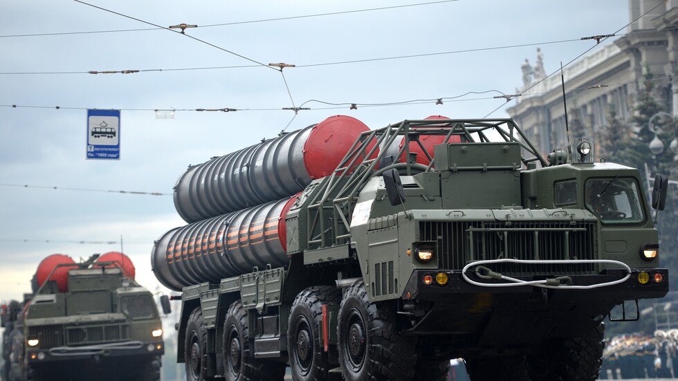 سيناتور أمريكي يقترح تعديلا يسمح للولايات المتحدة شراء "إس-400" الروسية من تركيا