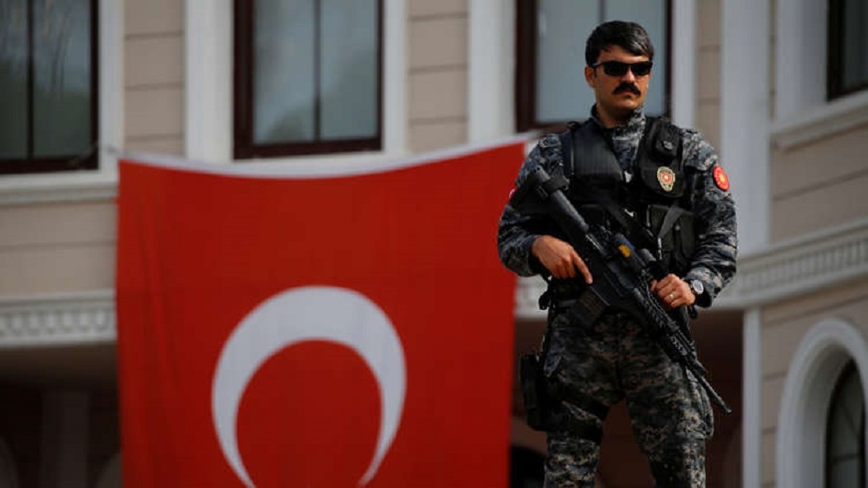 مذكرات اعتقال بحق 118 شخصا في تركيا معظمهم من أفراد الجيش وقوات الأمن