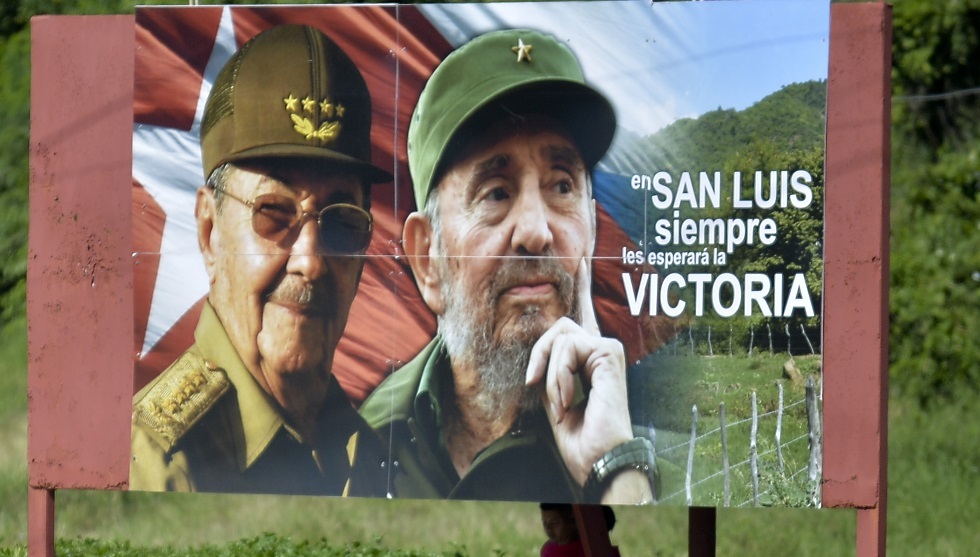 واشنطن توسع العقوبات ضد كوبا في عيد ميلاد كاسترو