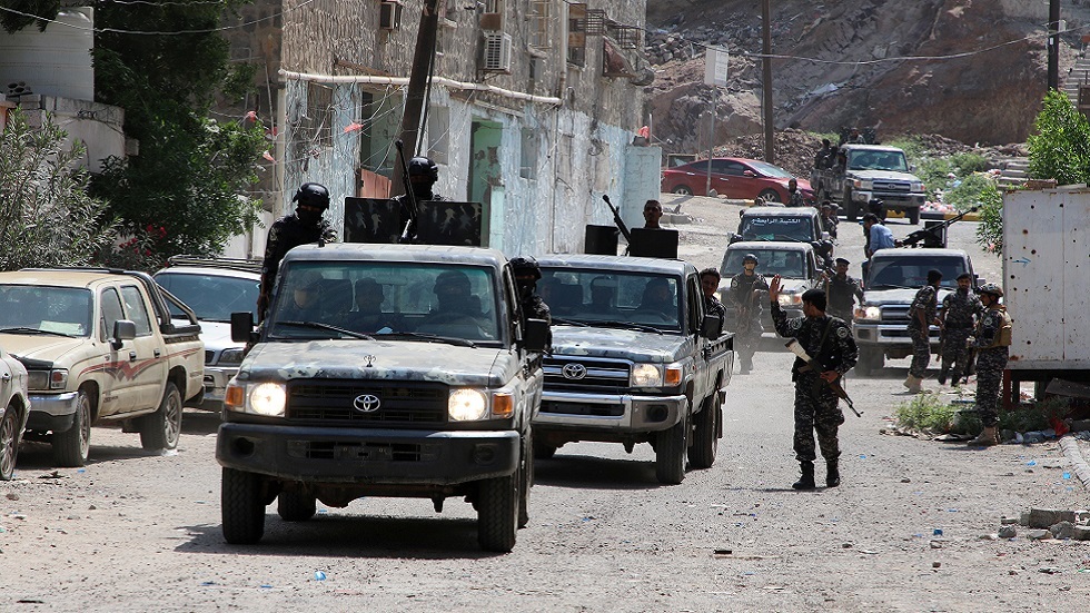 اليمن.. اشتباكات بين قوات الأمن ومسلحين في عدن