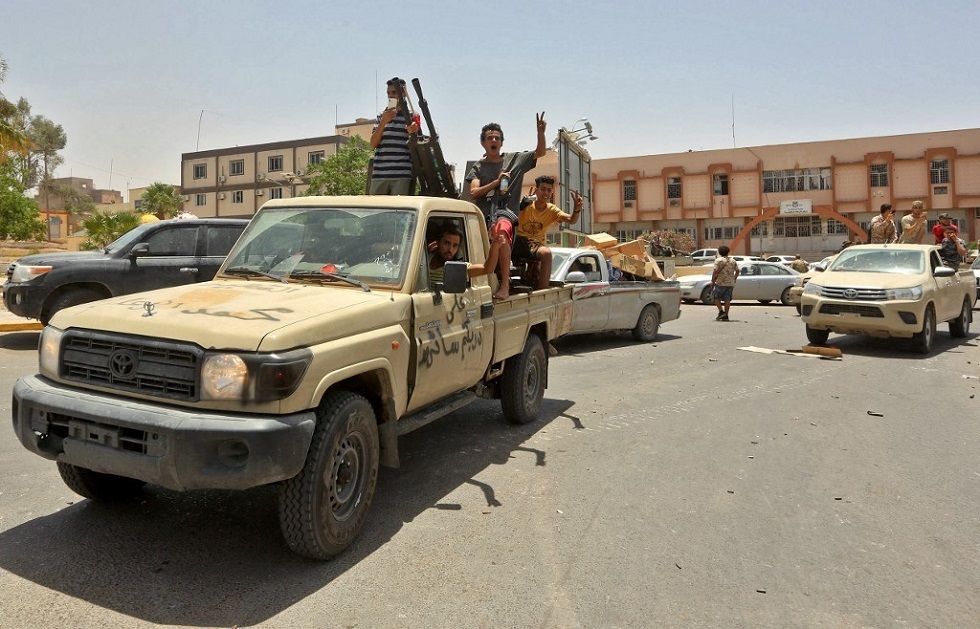 قوات حكومة الوفاق الليبية: أعيان مدينة سرت عرضوا تسليمها وسط انسحاب قوات حفتر