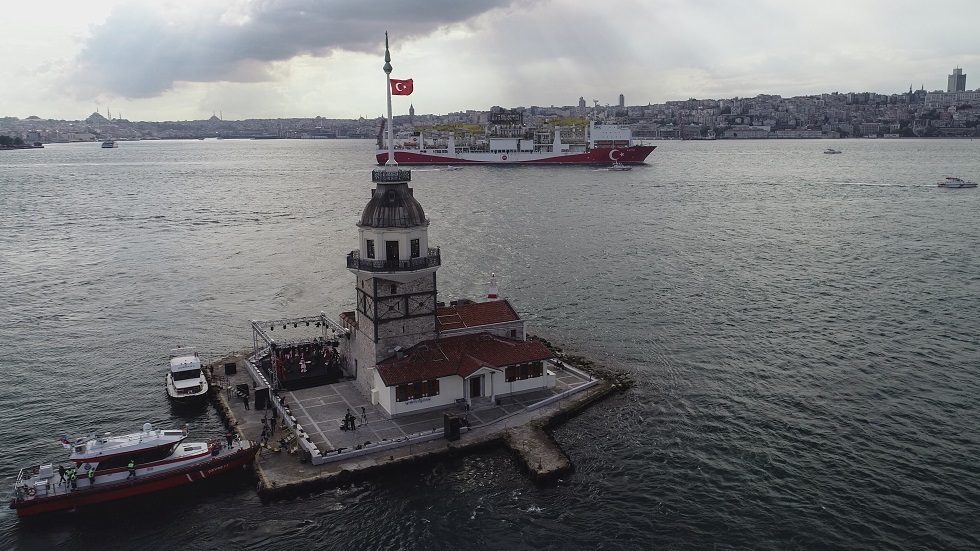 جيولوجي تركي يحذر من تعرض إسطنبول لتسونامي مدمر