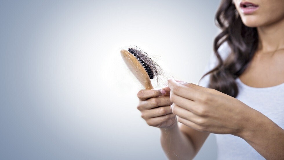 مكمل غذائي قد يعالج تساقط الشعر بتعزيز البصيلات الصحية