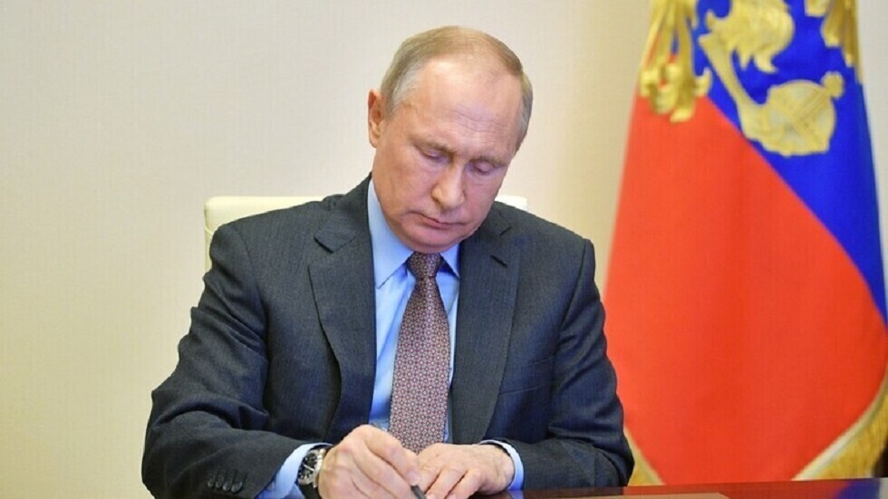 بوتين يحذر من إهمال دروس التاريخ وإعادة كتابته