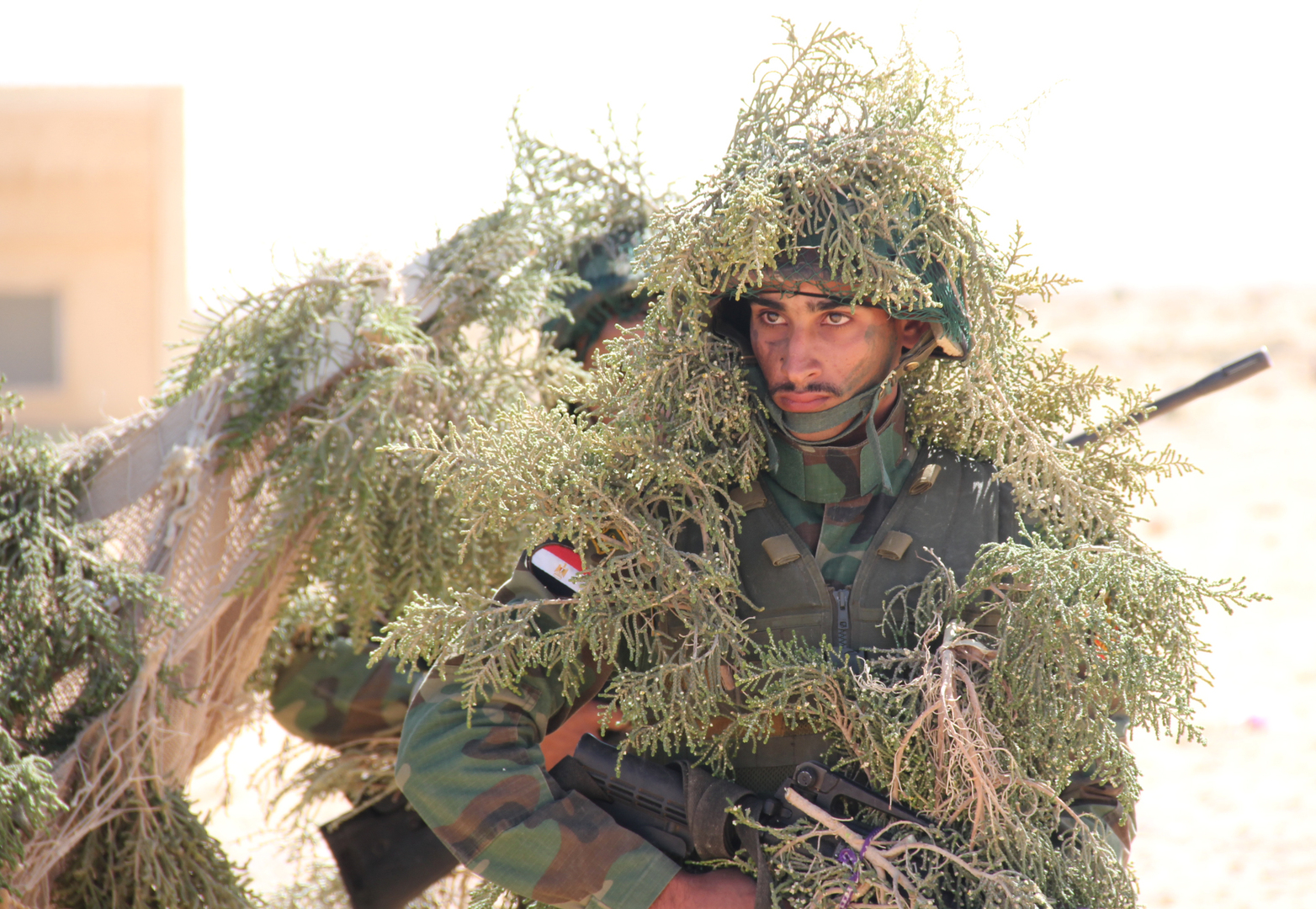 مصر.. هل افتتح السيسي قاعدة عسكرية جديدة بالقرب من ليبيا؟ (صور)