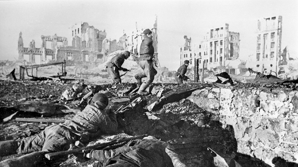 جانب من معركة ستالينغراد الضارية التي غيرت من مسار الحرب العالمية الثانية