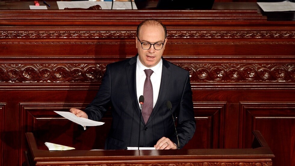 رئيس الحكومة التونسية: من يريد ضرب مصداقيتي أقول له ''يبطى شوية'' (فيديو)