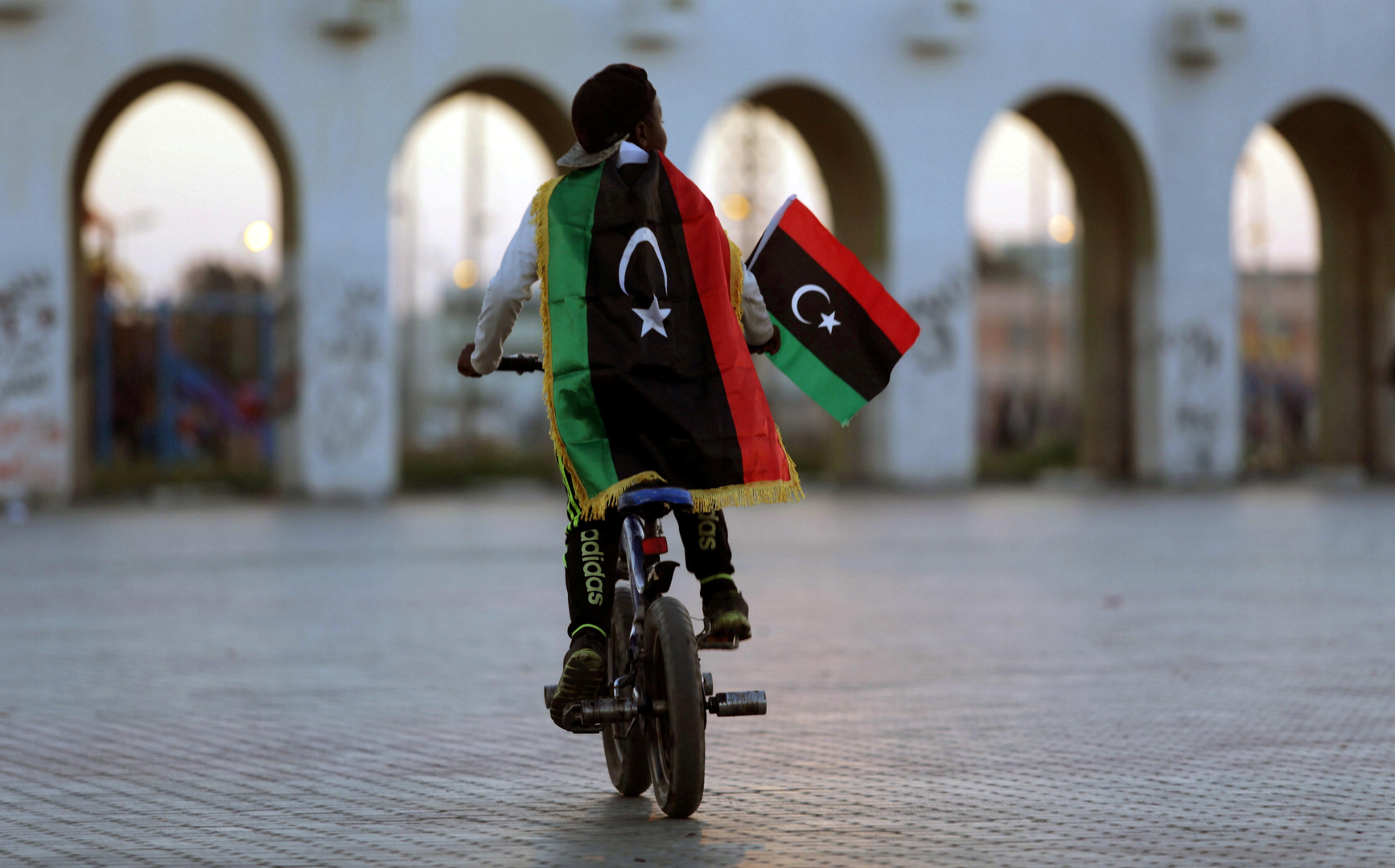 كيف قسمت ليبيا العالم العربي