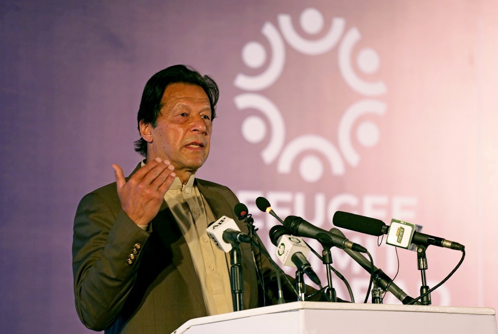 خان يحمل الهند مسؤولية الهجوم على مبنى بورصة باكستان