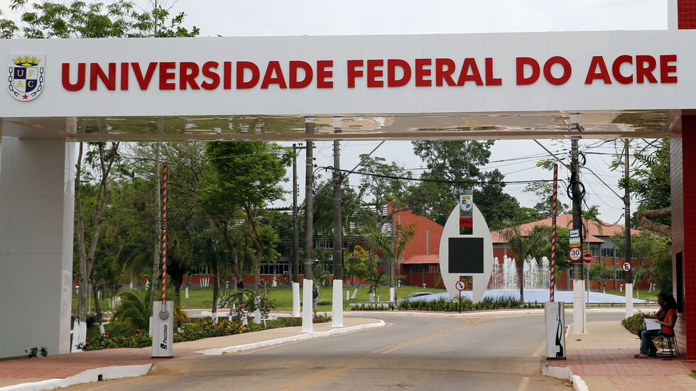 استقالة وزير التعليم البرازيلي بعد أيام من تعيينه بسبب تزوير سيرته الذاتية