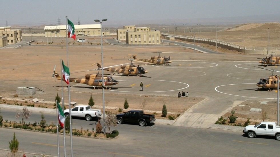 صحفي إسرائيلي يدعي أن طائرات بلاده دمرت موقعا نوويا في عمق إيران.. وإعلامي إيراني يسخر منه