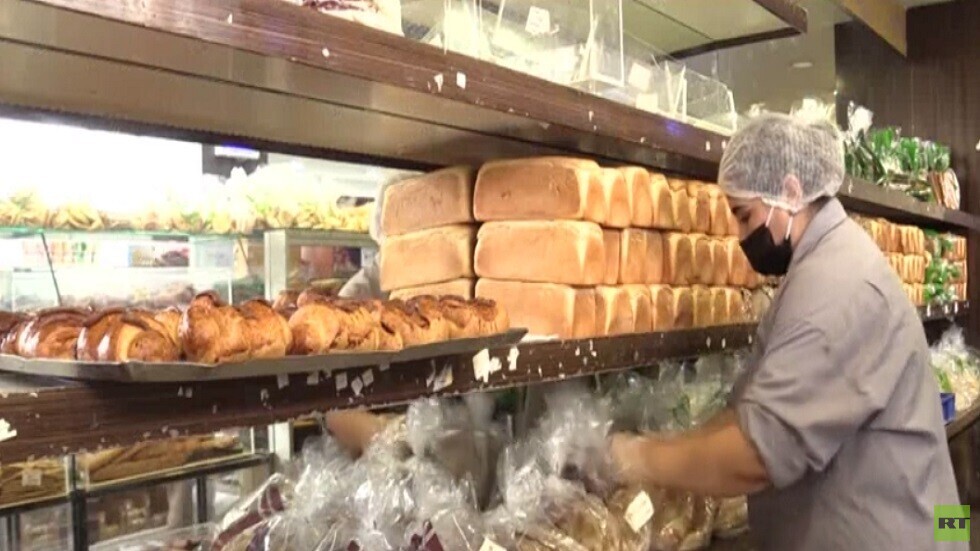 لبنان.. الأزمة تطال قطاعي الغذاء والصحة