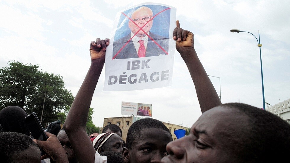 بعد شهر من الاحتجاج.. معارضة مالي تتخلى عن أبرز مطالبها