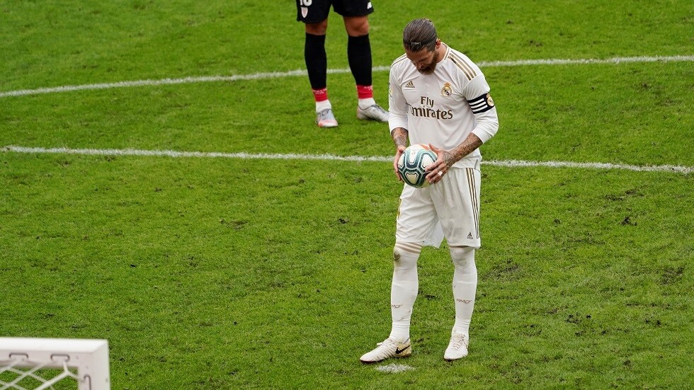 رئيس الدوري الإسباني ينتقد ريال مدريد على تصرفه مع الحكام وتقنية 