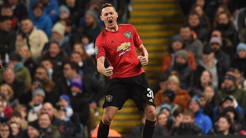 رسميا.. مانشستر يونايتد يجدد لماتيتش