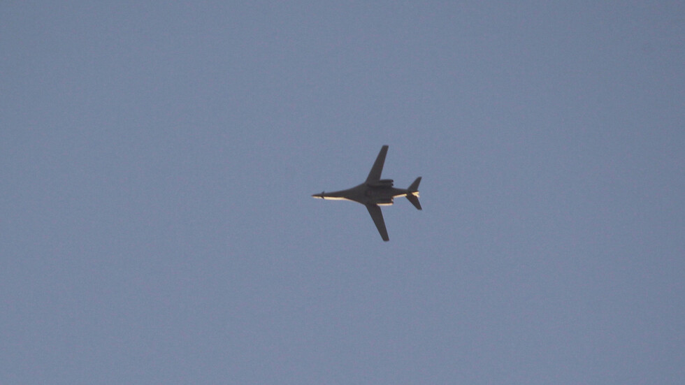 صحيفة: طيران مجهول يقصف المسلحين الموالين لتركيا شمال سوريا