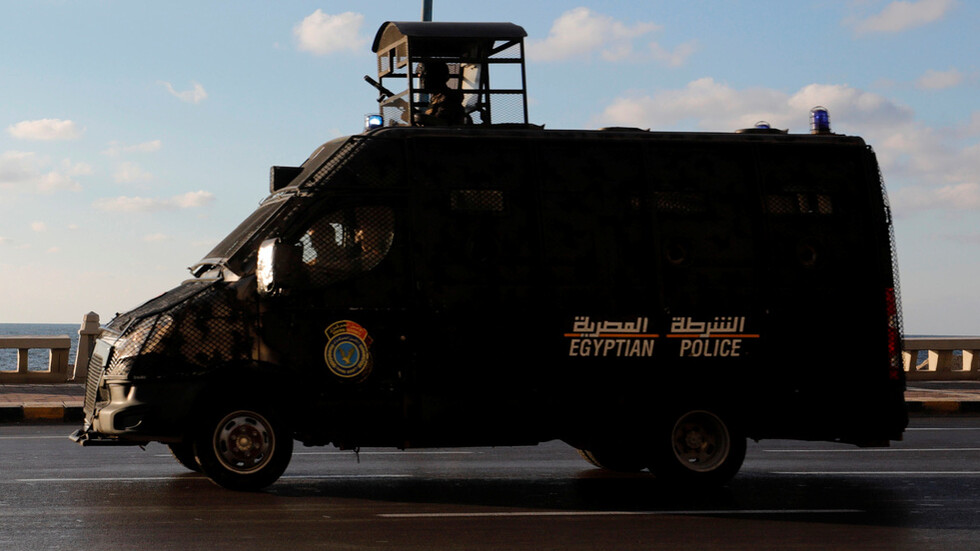 الجهات الأمنية في مصر تقرر سجن المتهم بهتك عرض الفتيات أحمد بسام زكي