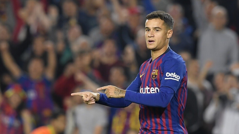 كوتينيو يثير الجدل بزيارته لنابولي