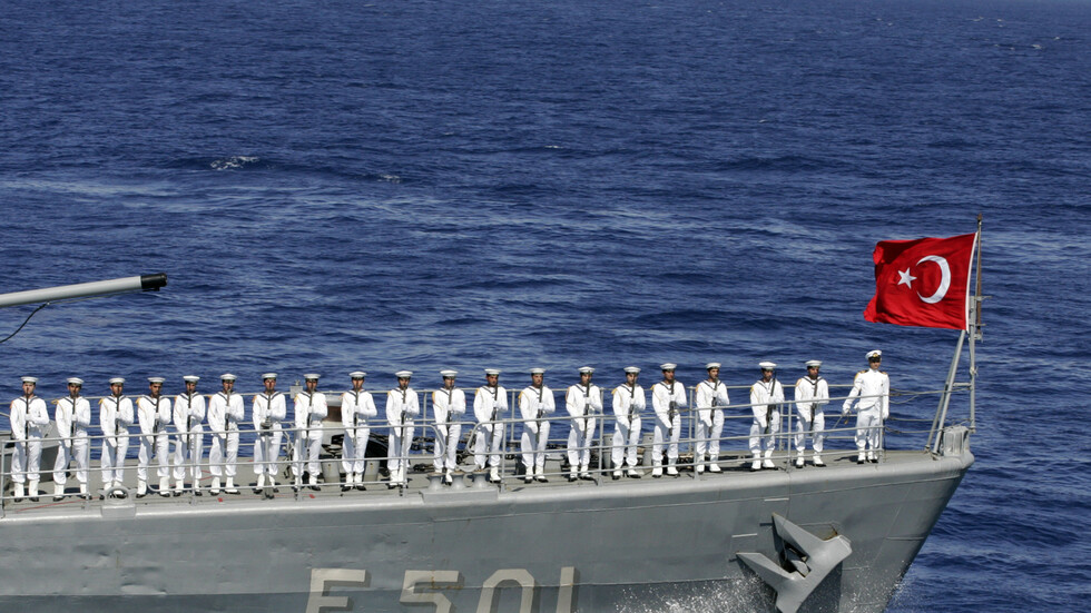 تركيا تستعد لمناورات بحرية ضخمة قبالة 3 مناطق من السواحل الليبية!