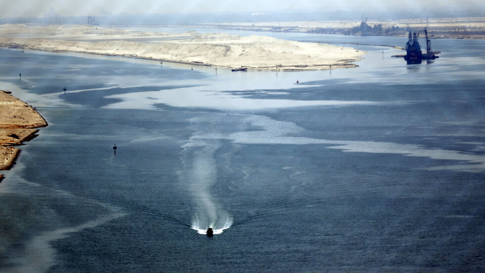 وسائل إعلام مصرية تعلن عن تحركات في مصر بعد إعلان إيران عن ممر بديل لقناة السويس