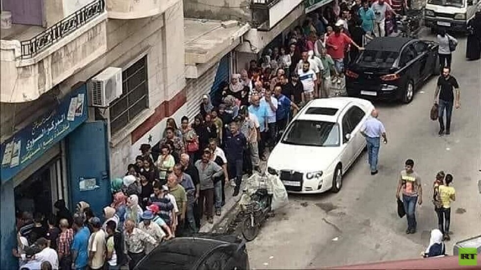 سوريا.. طابور جديد للحصول على علبة تبغ