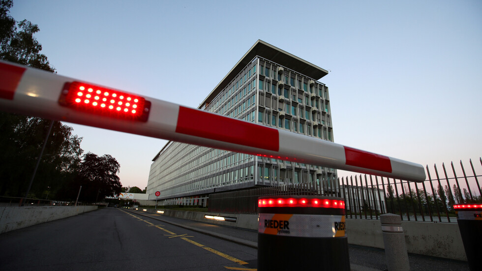 لأول مرة منذ فبراير.. خبراء من "الصحة العالمية" يزورون الصين