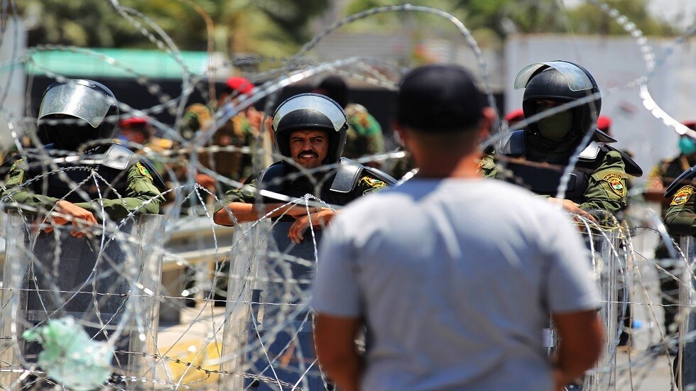 القوات المسلحة العراقية تنفي استخدام الذخيرة الحية ضد المتظاهرين