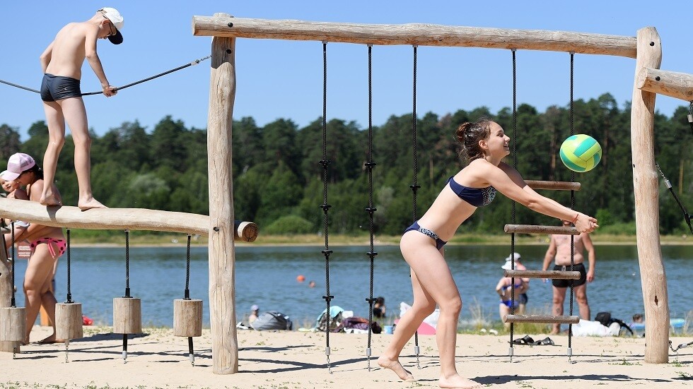 موسكو تخرج تدريجيا من قيود العزل