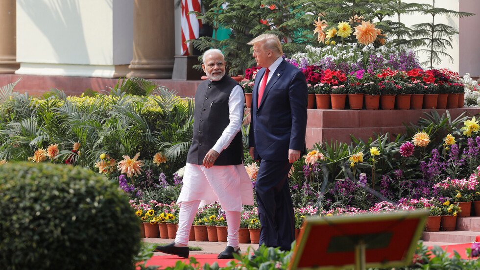 بين واشنطن وموسكو.. من تختار دلهي؟