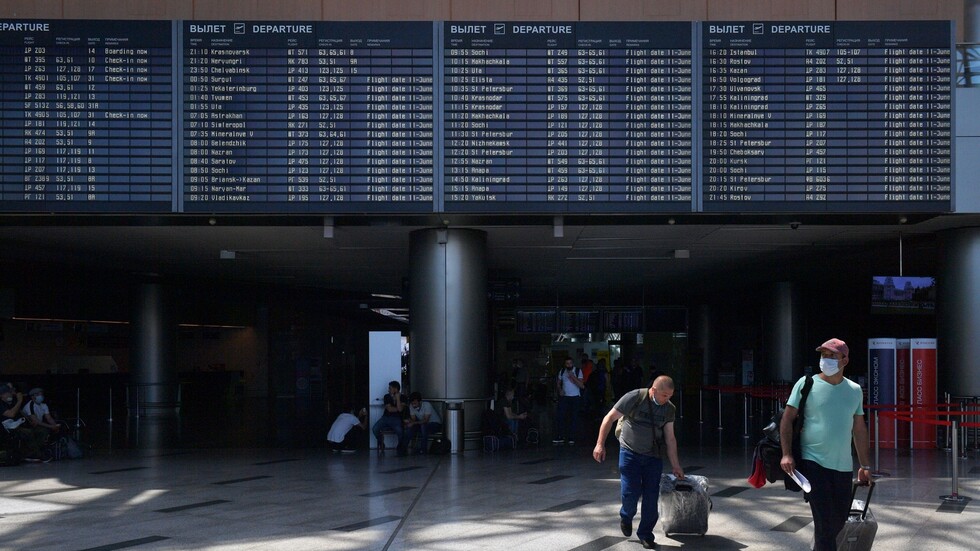 روسيا تلغي إلزام القادمين إليها بالخضوع للعزل الصحي مدة 14 يوما
