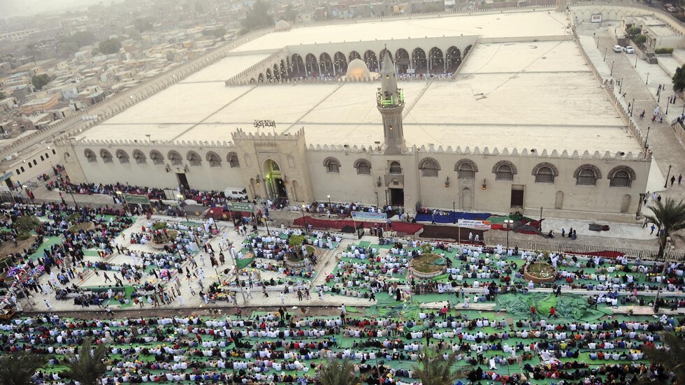 مصر.. البحوث الفلكية تعلن الموعد المتوقع لـ