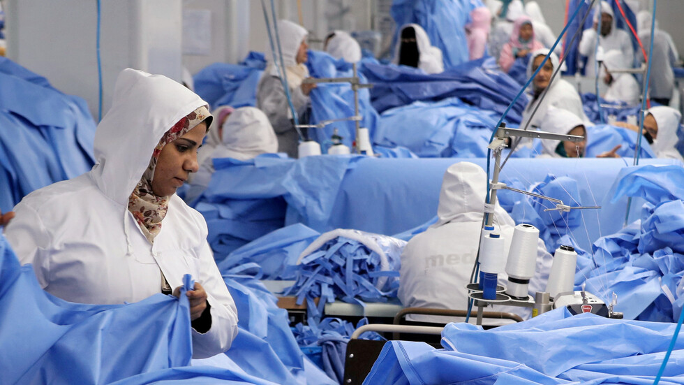 مصنع تابع للجيش المصري يصنع أول كمامات N95