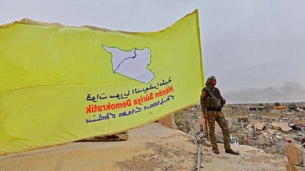 ممثل "سوريا الديمقراطية" يدخل مقر الجامعة العربية