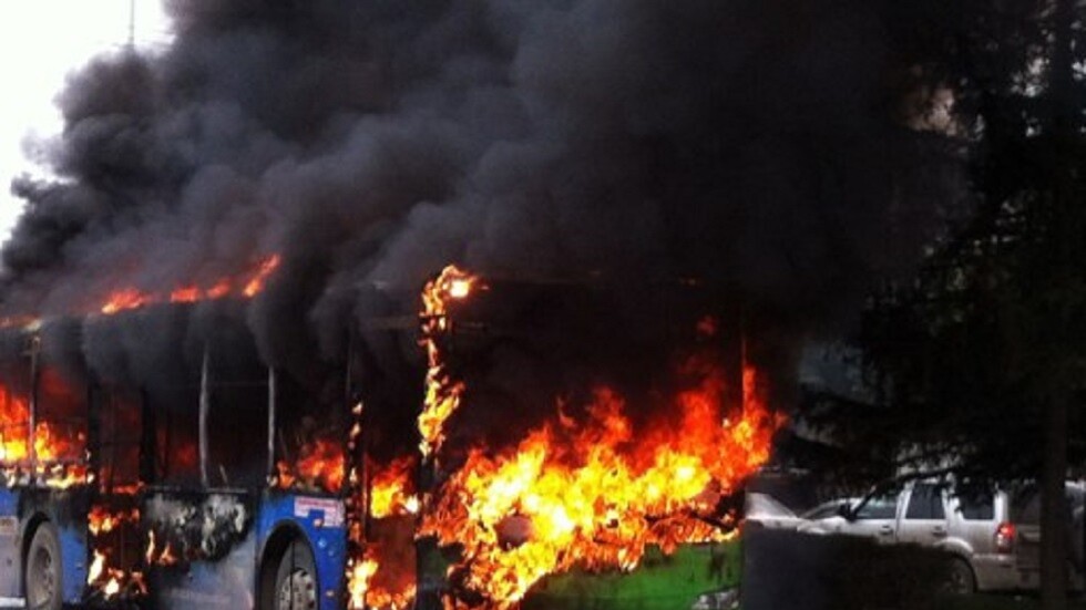 احتراق حافلة تقل نحو 40 أوكرانيّا بمقاطعة ليبيتسك
