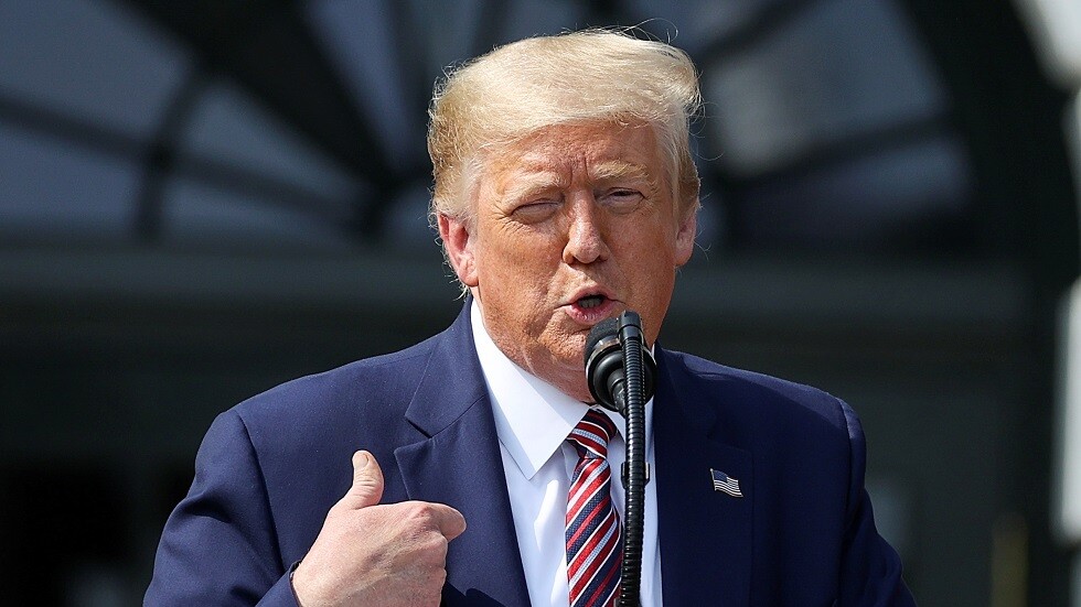 "الغارديان": جميع التوقعات تشير إلى هزيمة ترامب في الانتخابات المقبلة