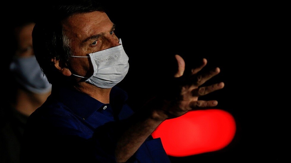 رئيس البرازيل: قيود كورونا تقتل الاقتصاد