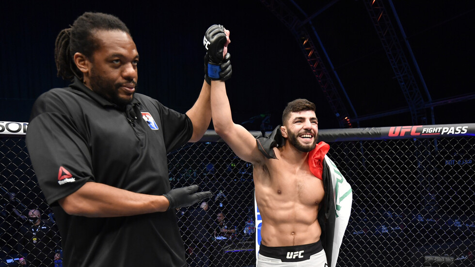 شاهد.. العراقي البازي يسجل دخوله التاريخي الأول في UFC