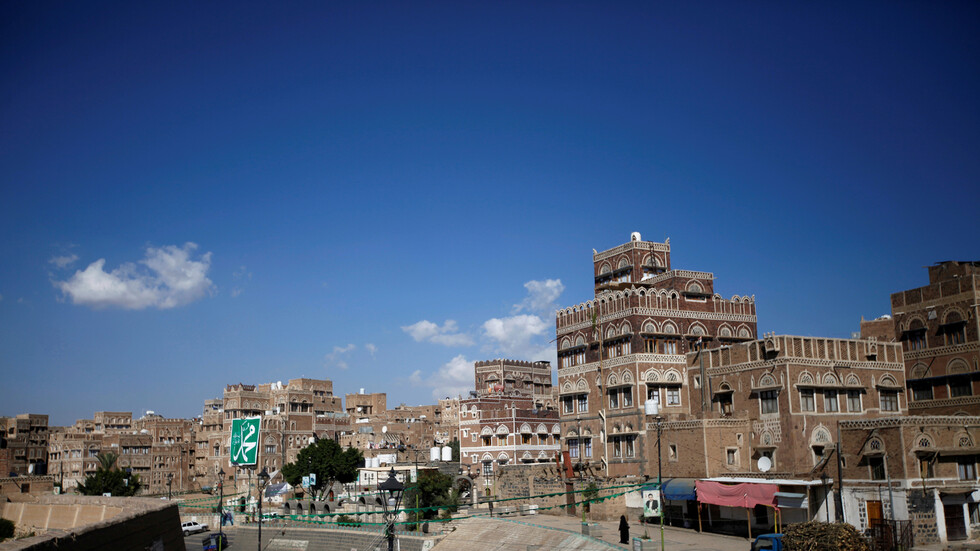 في جريمة بشعة.. رجل أعمال بصنعاء يعدم شقيقيه الأصغر بطريقة لا تخطر على بال