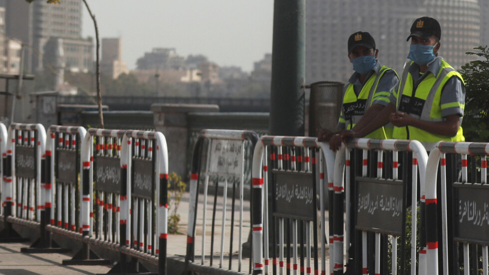 مصر.. الأمن يلقي القبض على شقيقين فصلا رأس طالب في الشارع