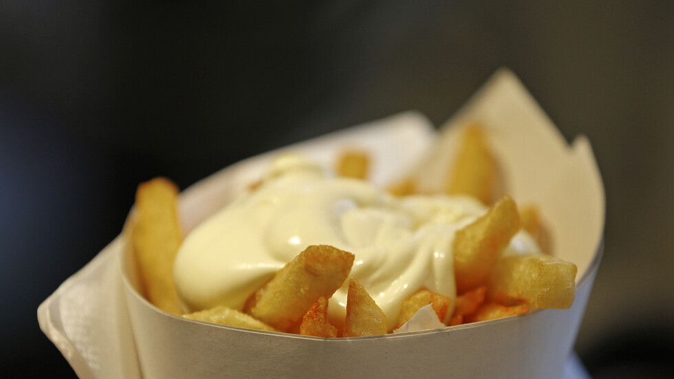 المايونيز "المحلي" في بنغازي يتسبب في 50 حالة تسمم إحداها انتهت بالوفاة