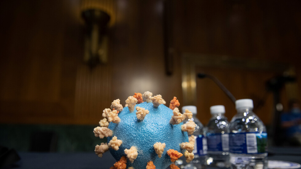 ينقلون اللقاح الروسي إلى السعودية للاختبار الأخير