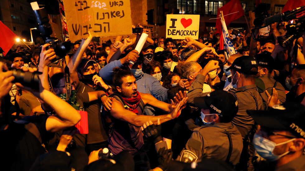 الشرطة الإسرائيلية تعتقل 10 محتجين في القدس